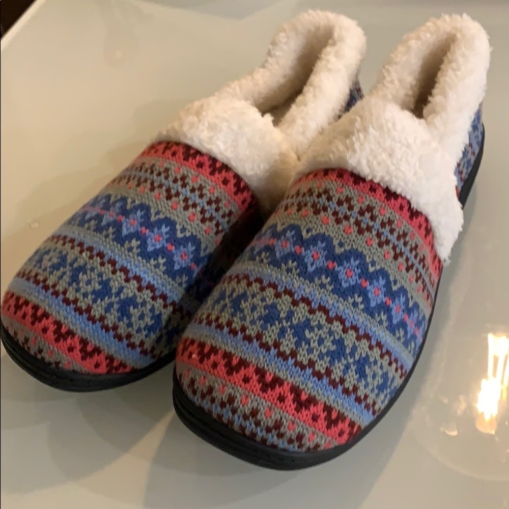 Slippers with in/outdoor sole - size 11/12